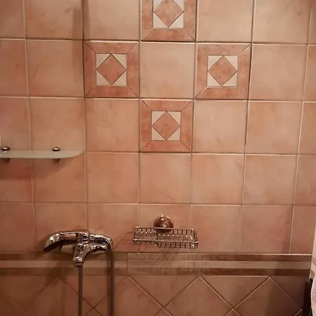 Villa δάσος με πλατανια